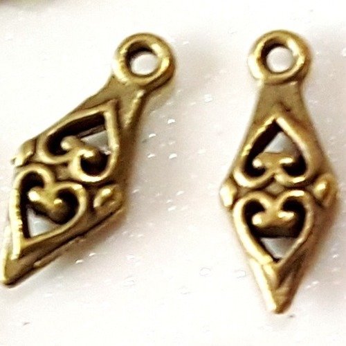 25 perles breloque pendentif pointe losange 14mm en métal bronzé avec motif tribale  a31