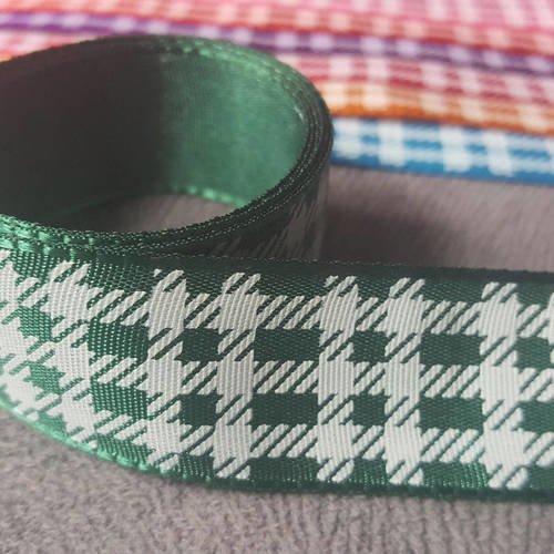 1 mètre de ruban tissus satin vert motif carreaux largeur 25mm emballage embellissement fêtes cadeaux couture bijoux b49