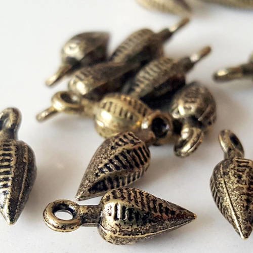 16 pendentifs perle pointe tourbillon en métal bronzé 12mm 