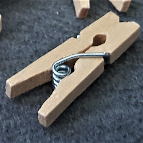 30 petites pinces épingles à linge en bois miniature longueur 25mm pour décoration b5