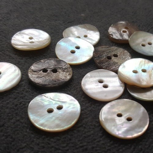 Lot de 13 boutons diamètre 17mm en véritable nacre pour couture scrapbooking décoration embellissement b24 bn02