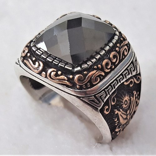 Bague chevalière homme en argent massif 925, serti pierre zircon facetté, déco doré