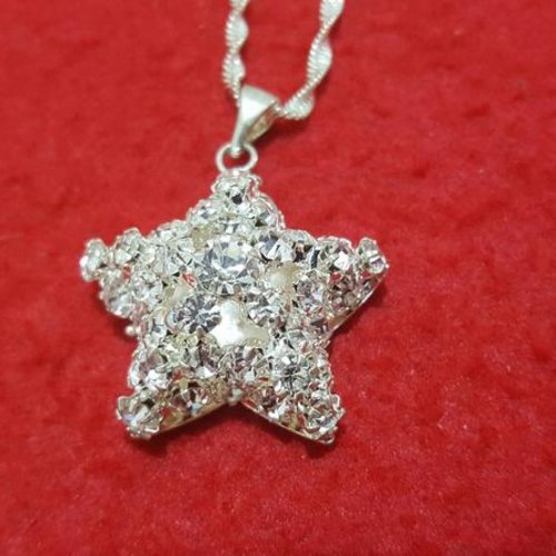 Collier chaîne torsadé métal argenté avec pendentif étoile incrusté de strass transparent bijoux femme pour offrir ou se faire plaisir