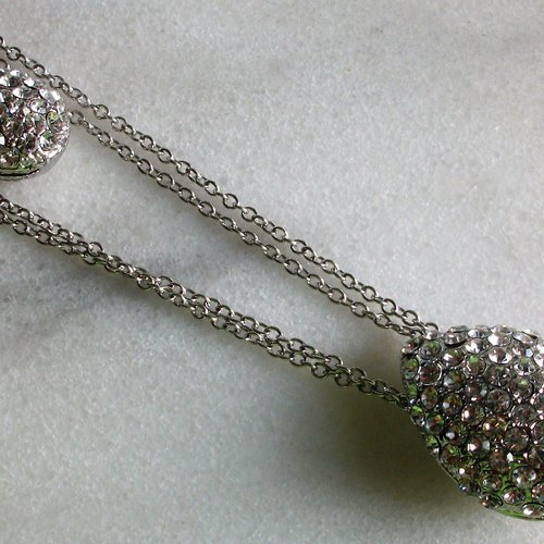 Collier chaîne en métal argenté avec pendentif incrusté de strass bijoux femme pour offrir ou se faire plaisir b34