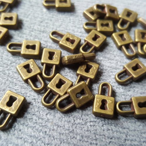 50 breloque cadenas serrure clé en plastique 9,5mm de couleur bronze a31