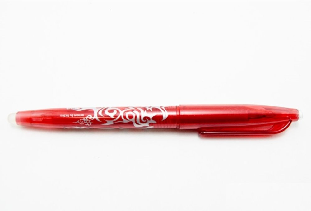 Stylo pilot frixion friction à encre rouge pointe fine marqueur pour  écriture sur le tissu couture etamine point de croix effaçable - Un grand  marché