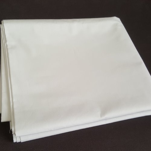 Coupon tissu 100% coton popeline blanc 1m x 2,40m pour 60 masques de protection