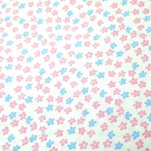 Coupon tissu 100% coton popeline déco motifs mini fleurs bleu et rose 1m x 1,80m pour 45 masques de protection