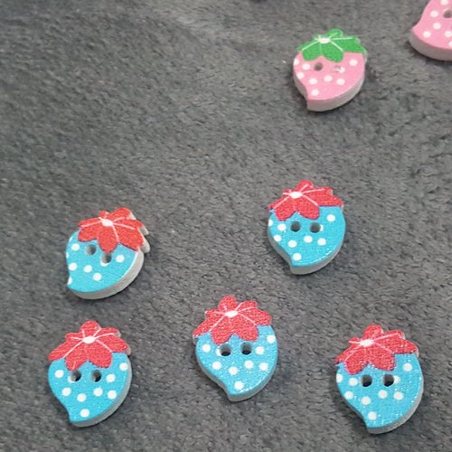 Lot de 5 boutons en bois en forme de fraise bleu pour couture bébé scrapbooking b41