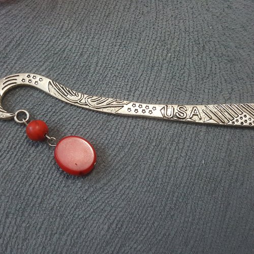 Signet marque pages en métal argenté déco usa ailes étoile avec suspension ovale en coraille naturelle et perles unakite rouge a21
