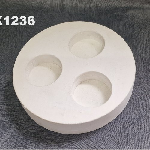 Moule silicone bougeoir tealight support bougie 3 emplacements pour plâtre savon argile résine polyester béton k1236