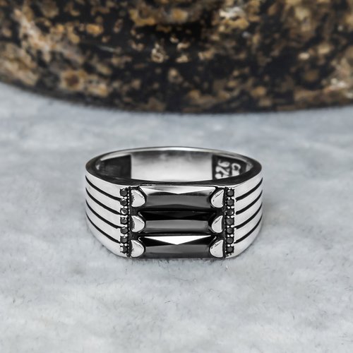 Bague chevalière homme femme en argent massif 925 serti zircon noir