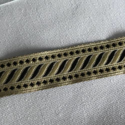 Ruban medieval beige  de 1,5 cm environ en largeur 