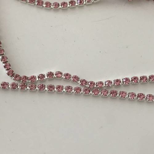 Chaine de strass 3 mm bien dense couleur rose metal argent 