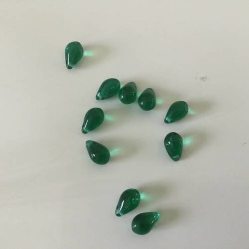 Perle en forme de goutte 5*8 mm environ 