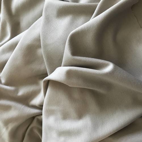 Tissus en jersey  en 150 cm de large couleur beige 