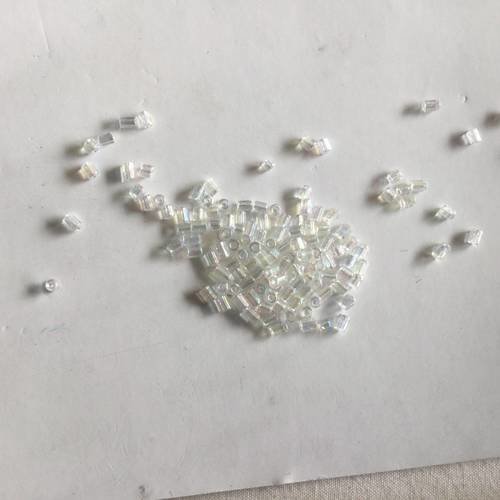 Perle de rocaille cristalisee 2mm blanc irisé 