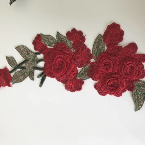Broderie 32*13 cm très bon qualité 