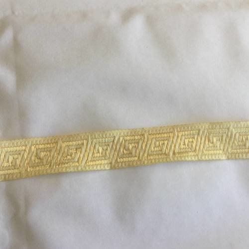 Ruban medieval beige de 1,5 cm environ en largeur 