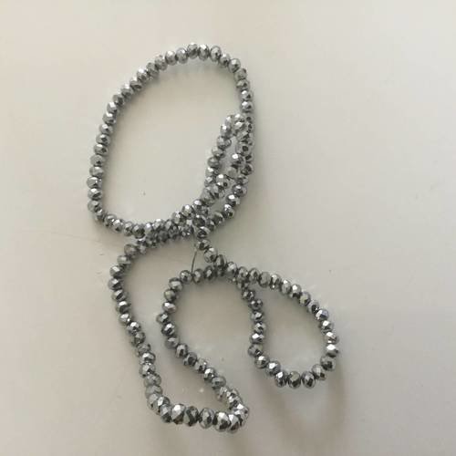 Perle en cristal a facette 4 mm couleur gris argenté 