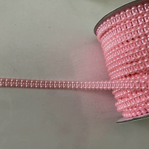 Ruban de perle 9mm de largeur a coudre au milieu ou coller  rose 