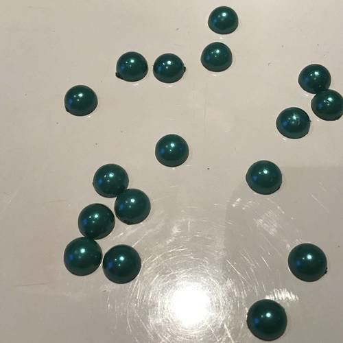 100 demi perle  a coller 8 mm de diamètre couleur vert saphir 
