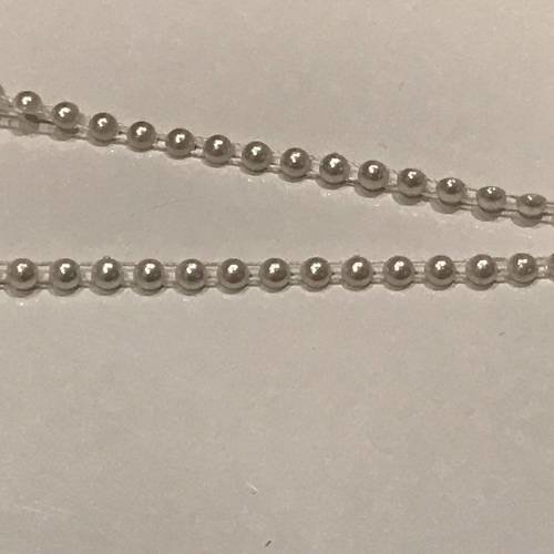 Ruban de perle de 4 mm couleur beige 