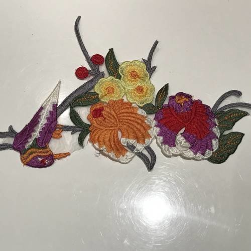 Broderie comme applique 27*15 centimetre a coudre 