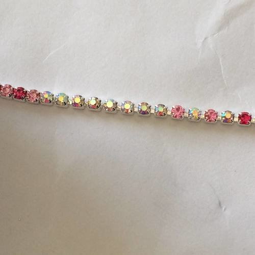 Chaine de strass en cristal rose melangé de 2,5 mm 
