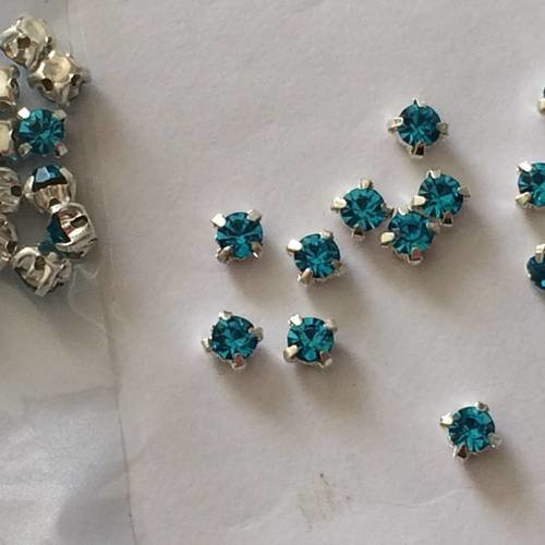 Lot de 144 strass sertie 4 mm en cristal socle argenté 