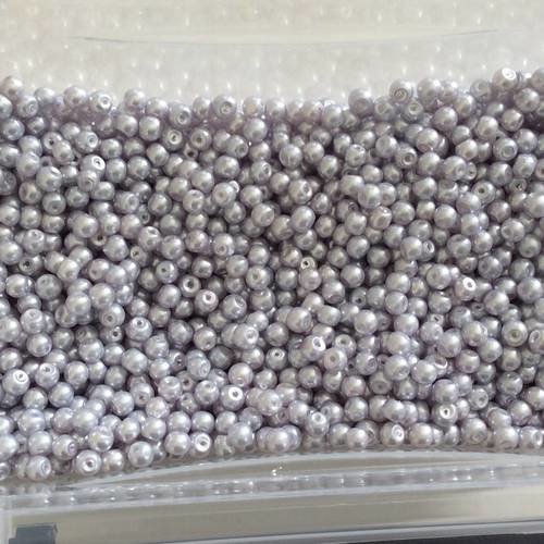 Perle gris en verre nacré de 4 mm 