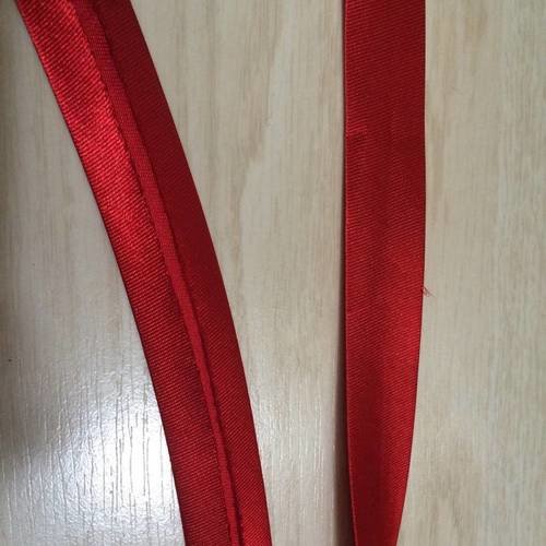 Biais rouge  polyester en 2 cm pour contourner
