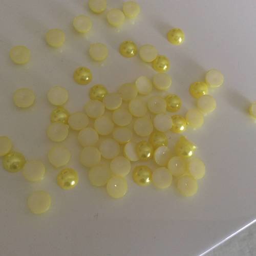 100 demi perle  a coller 8 mm de diamètre couleur jaune 
