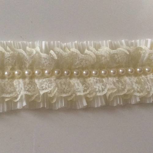 Ruban plissé de 5,5 cm en largeur avec ruban de perle cousu au milieu beige 