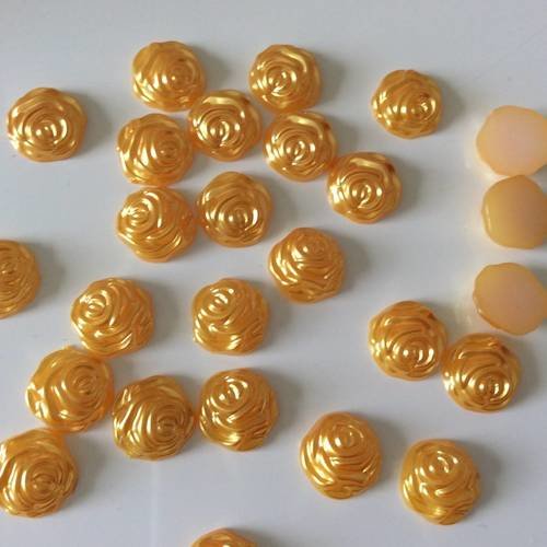 100 demi perle en forme de rose nacree jaune d or a coller 13mm 