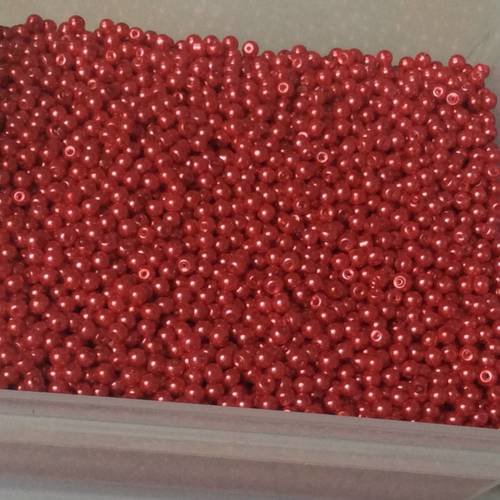 Perle ronde rouge en verre de 5 mm environ 