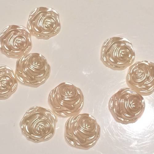 100 demi perle en forme de rose nacree beige foncé a coller 13mm