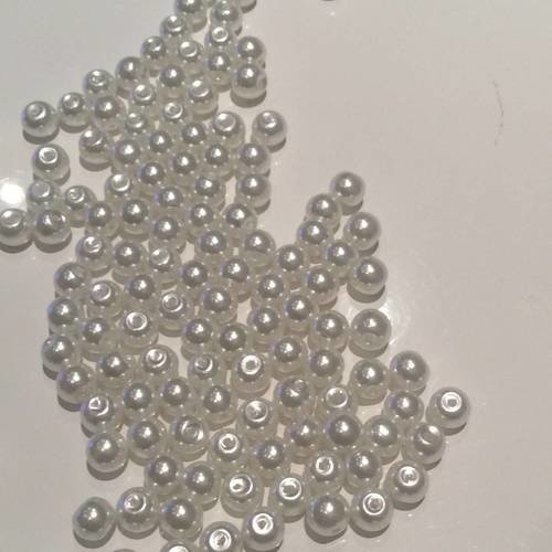 Perles nacrée en verre de 6 mm blanche en lot de 50 gr 