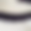 Plume de lapin noir de 4 cm en largeur cousu avec biais sur un côté 