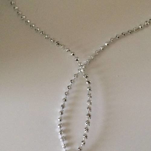 Ruban acrylique de mini perle en cordon en 2 mm de grosseur 