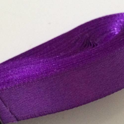 Ruban en satin 1 cm en coupon de 10 mètre couleur violet foncé 