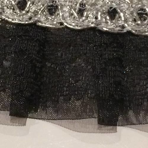 Ruban plissé de 3,5 cm couleur noir et argent 