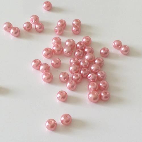 Perle ronde rose en verre de 5 mm environ 