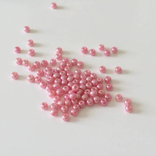 Perle ronde rose en verre de 4 mm environ 