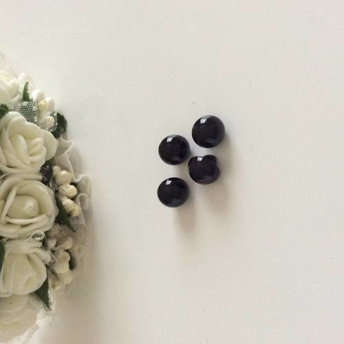 Bouton couleur noir de 8 mm environ comme des perles 
