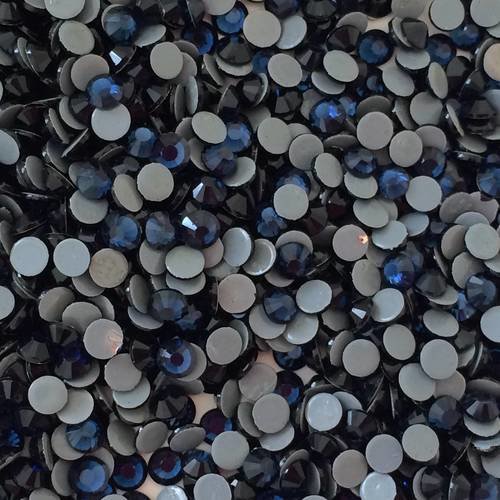Lot de 100 strass en cristal de 4 mm environ couleur bleu saphir 