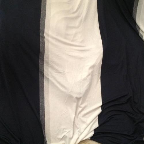 Tissus en jersey tricot blanc et bleu marine 