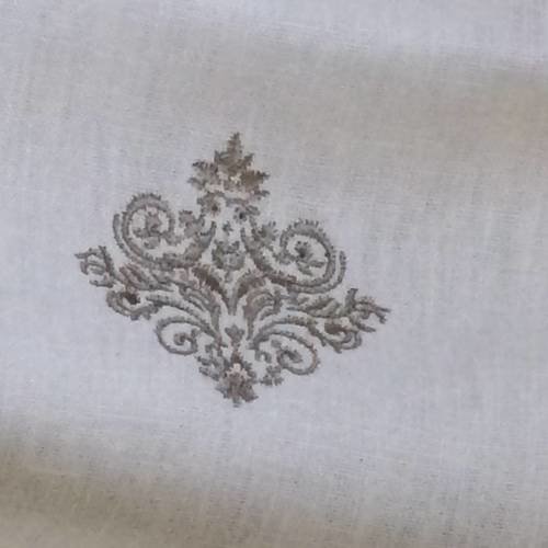 Tissus en lin brodee dessin baroque pour rideaux 