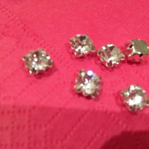 10 strass sertis a coudre de 8 mm en cristal argenté 