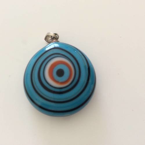 Cabochon en verre travaille main 2,5 sur 2,5cm environ 